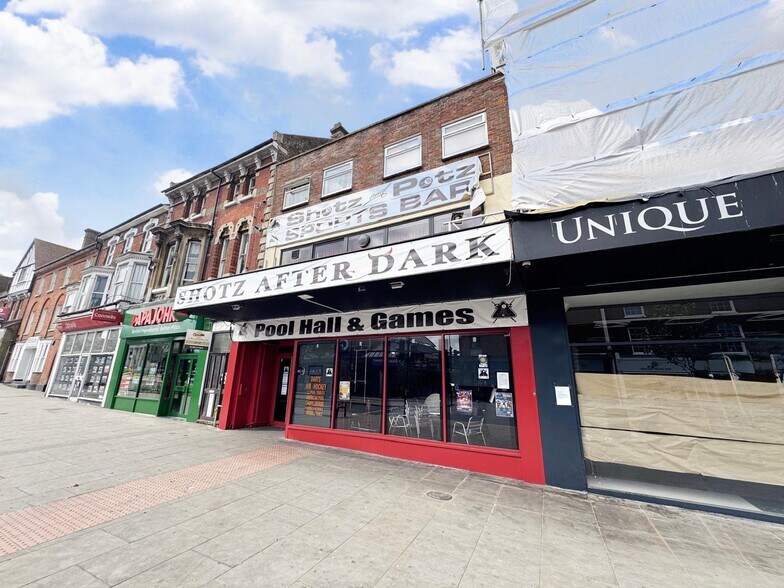 23 High Street N, Dunstable à louer - Photo du bâtiment - Image 2 de 3