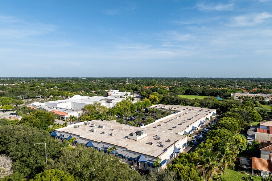 11011 Sheridan St, Cooper City, FL à louer - Photo du bâtiment - Image 3 de 5