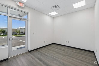 3955 Anchuca Dr, Lakeland, FL for lease Interior Photo- Image 1 of 9