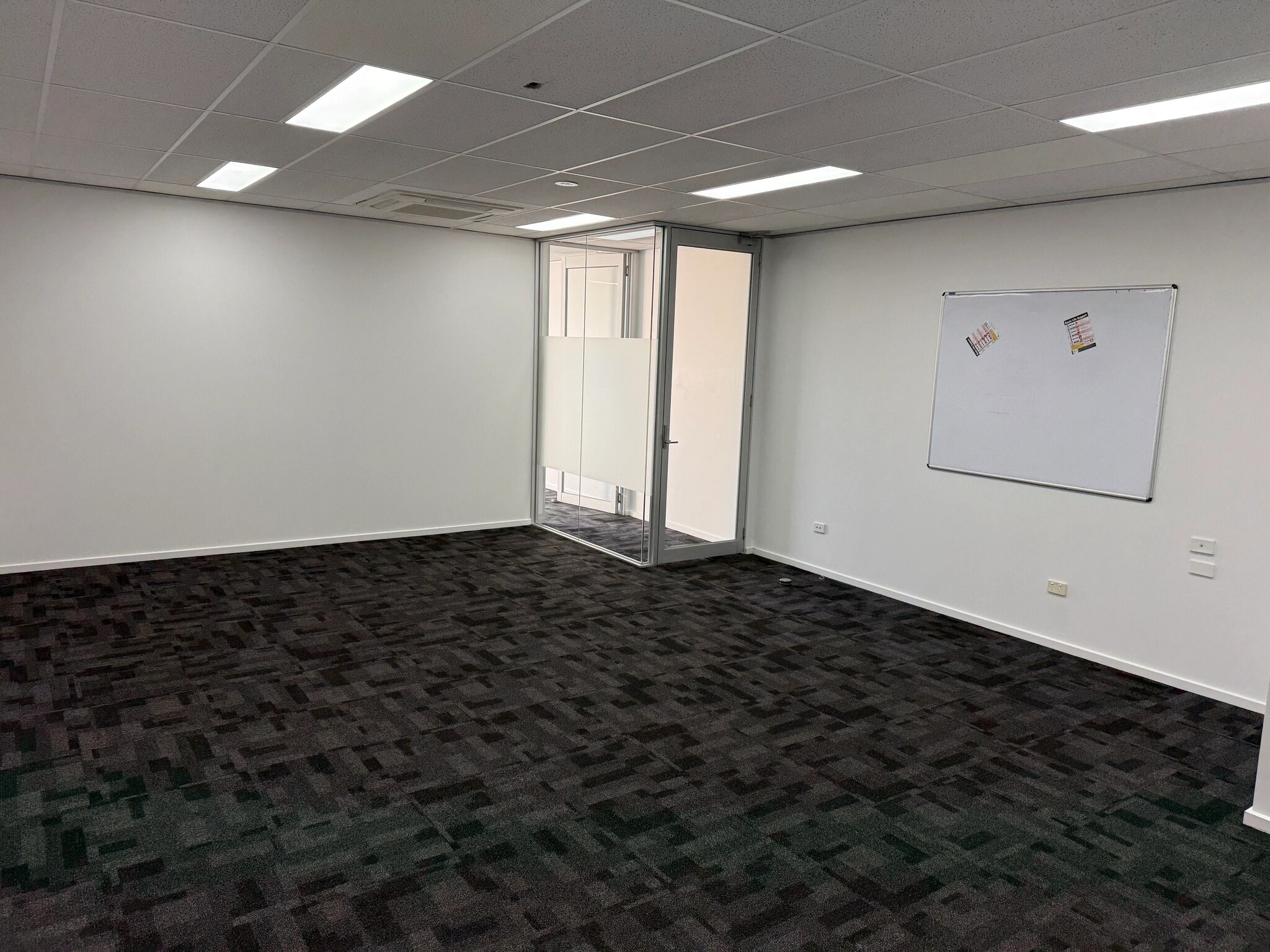 494 High St, Lalor for lease Interior Photo- Image 1 of 3