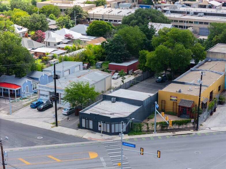 154 Fredericksburg Rd, San Antonio, TX for lease - Building Photo - Image 2 of 7