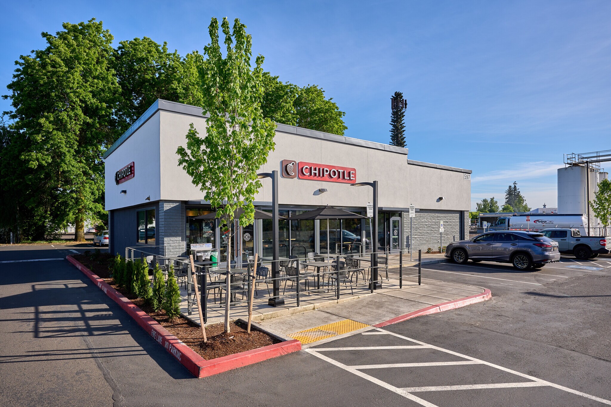 597 SW 1st Ave, Canby, OR à vendre Photo du bâtiment- Image 1 de 7