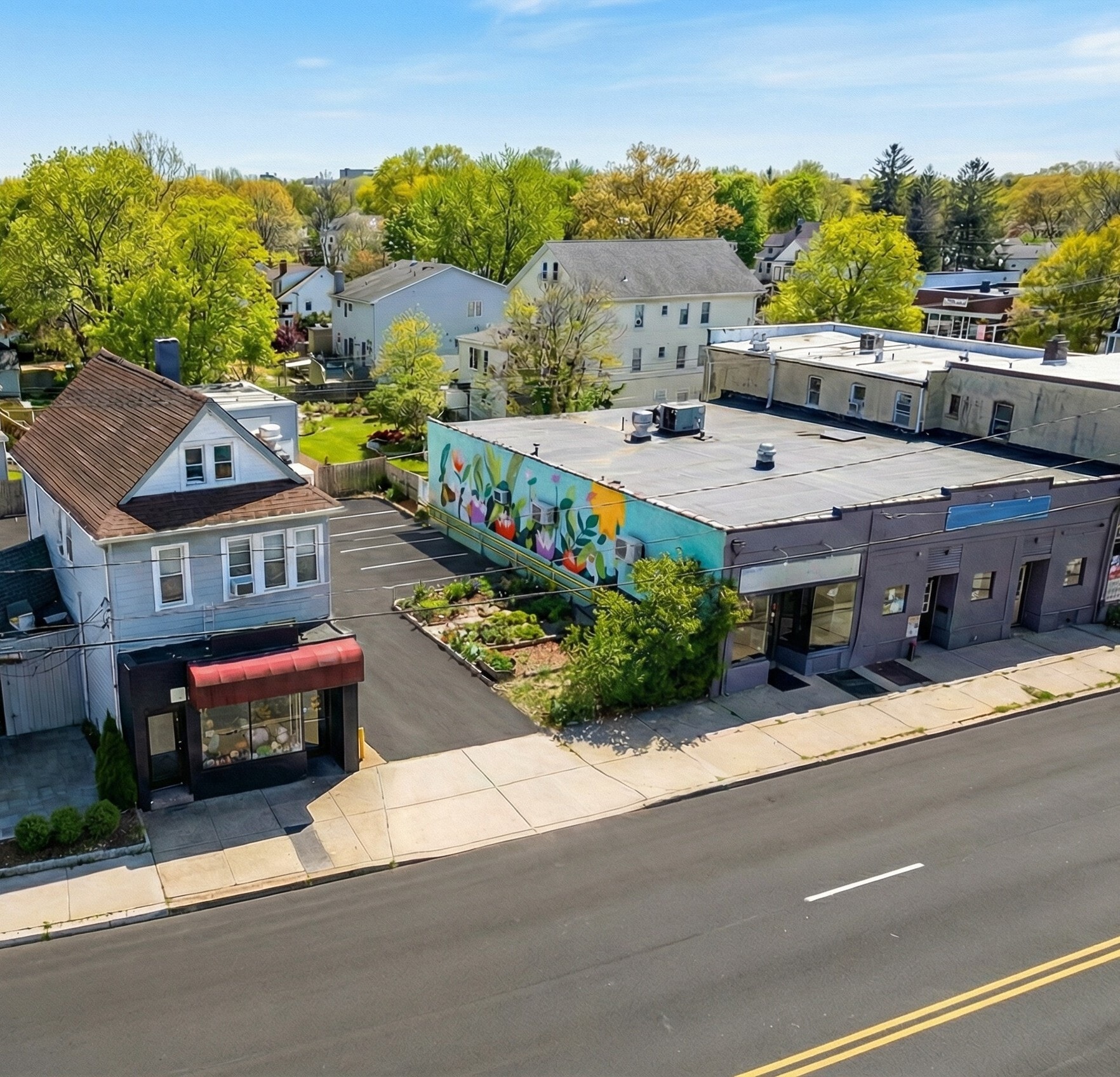 250 Degraw Ave, Teaneck, NJ for sale Primary Photo- Image 1 of 6