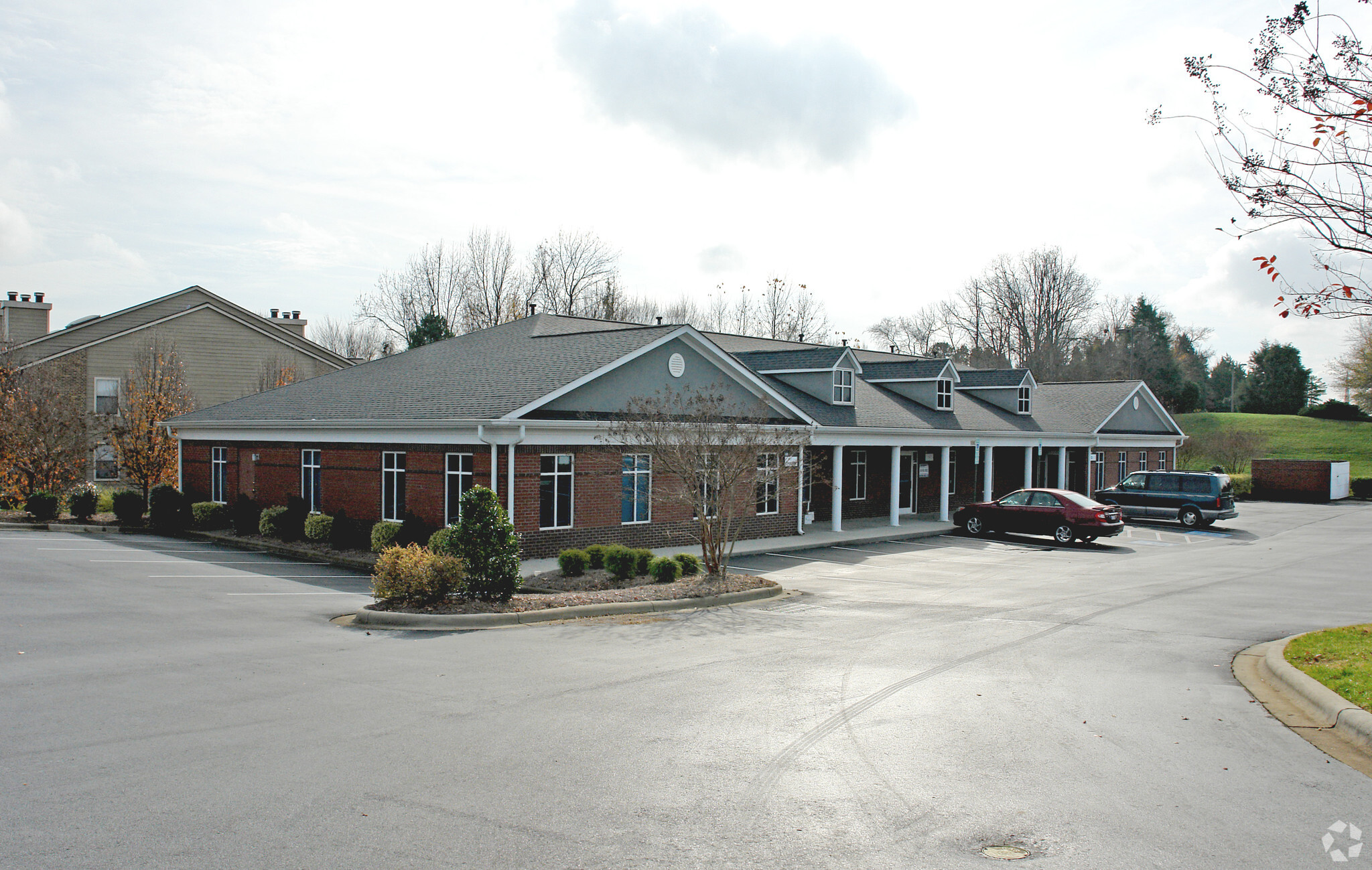 10035 Park Cedar Dr, Charlotte, NC à vendre Photo du bâtiment- Image 1 de 1