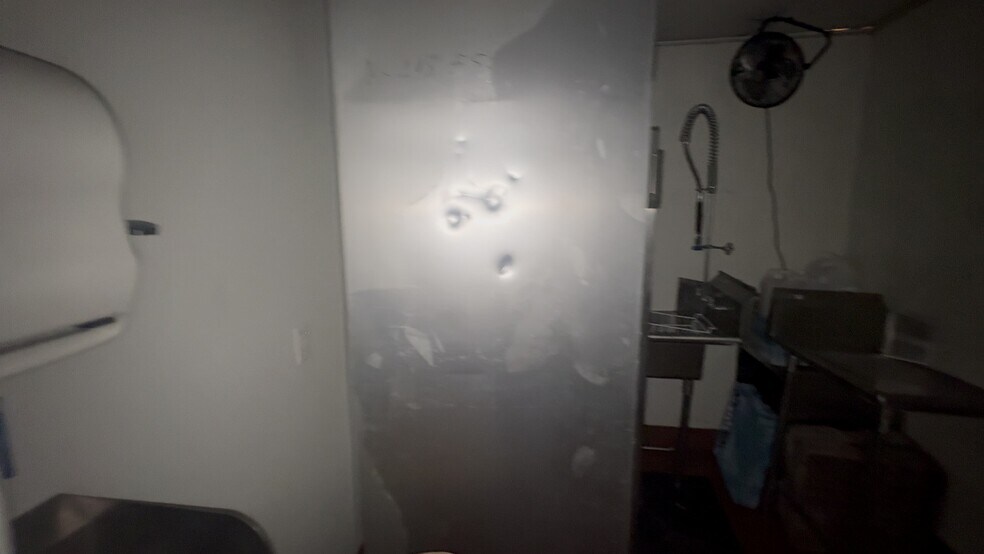 48-50 S De Lacey Ave, Pasadena, CA à vendre - Vidéo sur l’inscription commerciale - Image 3 de 6