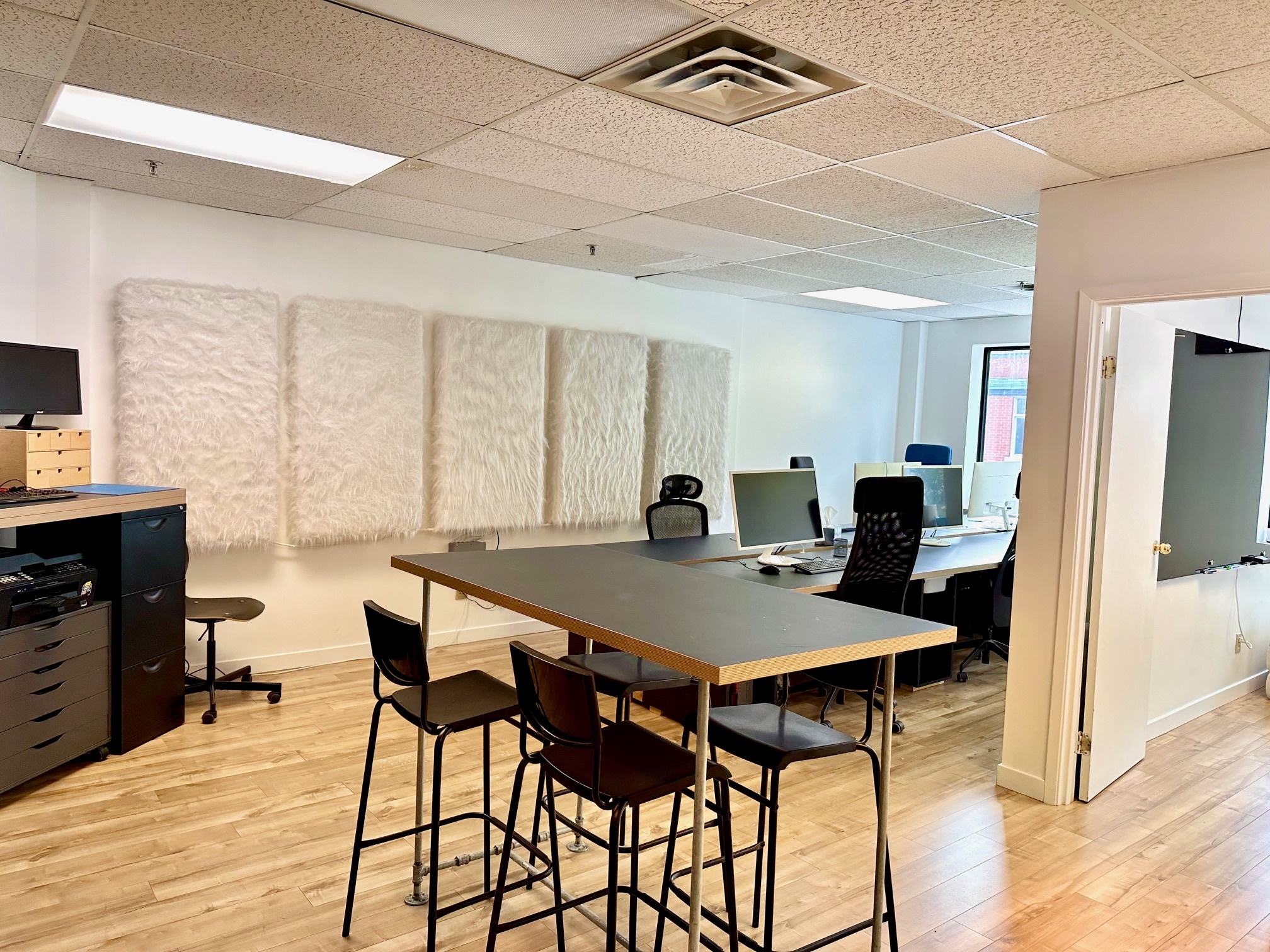 1290 Av Van Horne Avenue, Montréal, QC for lease Interior Photo- Image 1 of 3