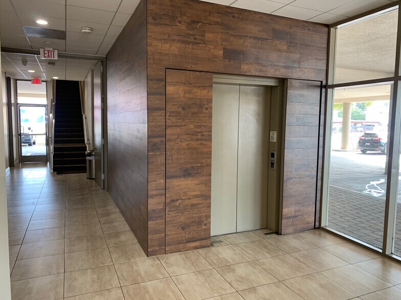 3700 Santa Fe Ave, Long Beach, CA à louer - Hall d’entrée - Image 2 de 3