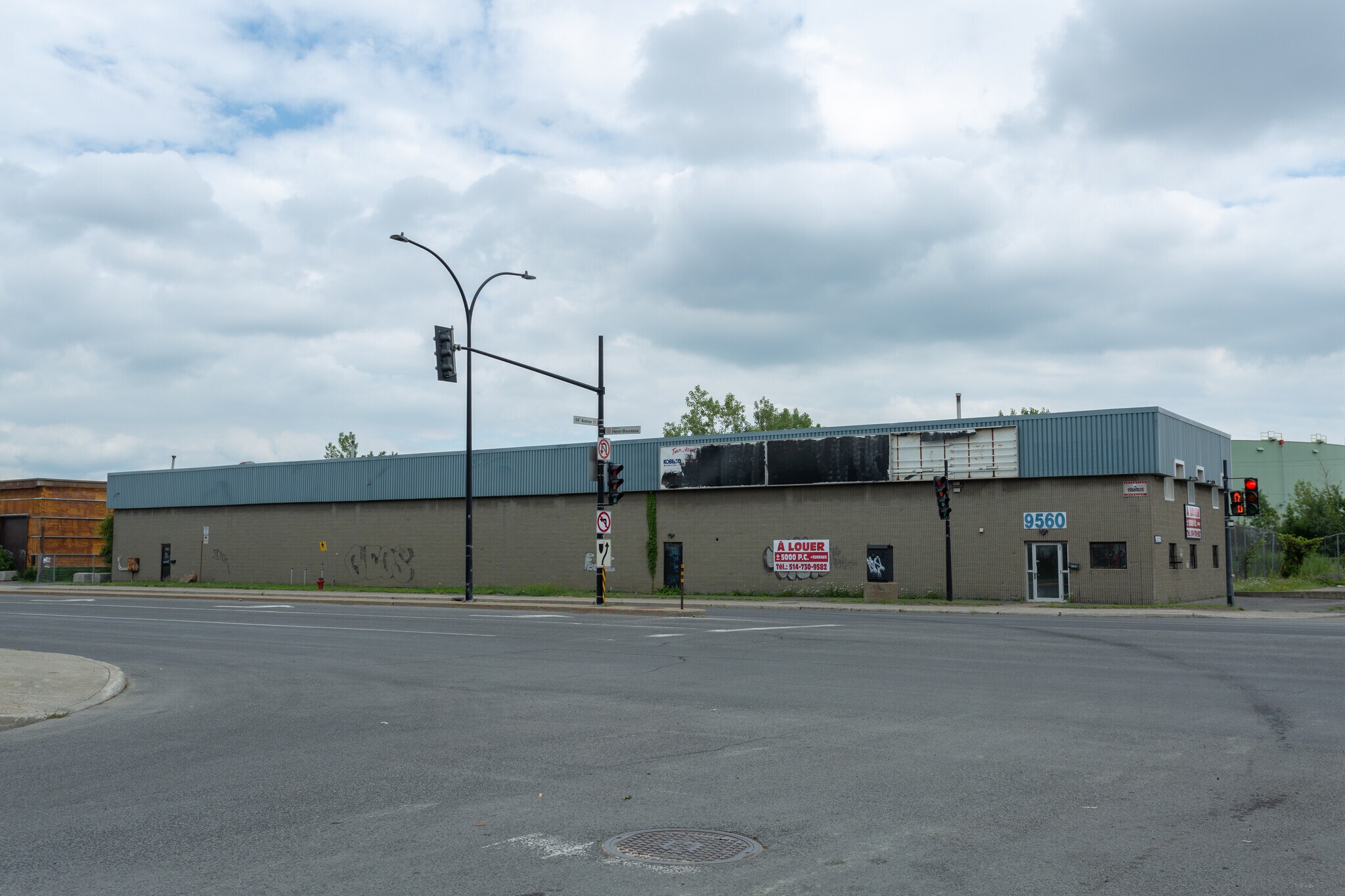 9560 Boul Henri-Bourassa E, Montréal-Est, QC à vendre Photo principale- Image 1 de 1