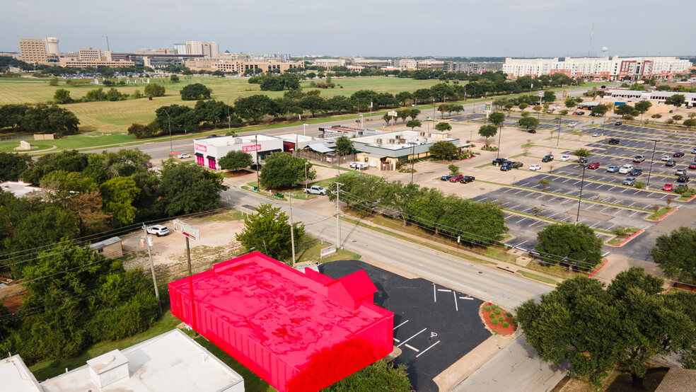 110 Lincoln Ave, College Station, TX à louer - Photo du b timent - Image 3 de 6