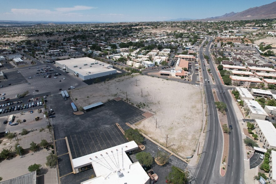 225 Shadow Mountain Dr, El Paso, TX à vendre - Photo du bâtiment - Image 3 de 5