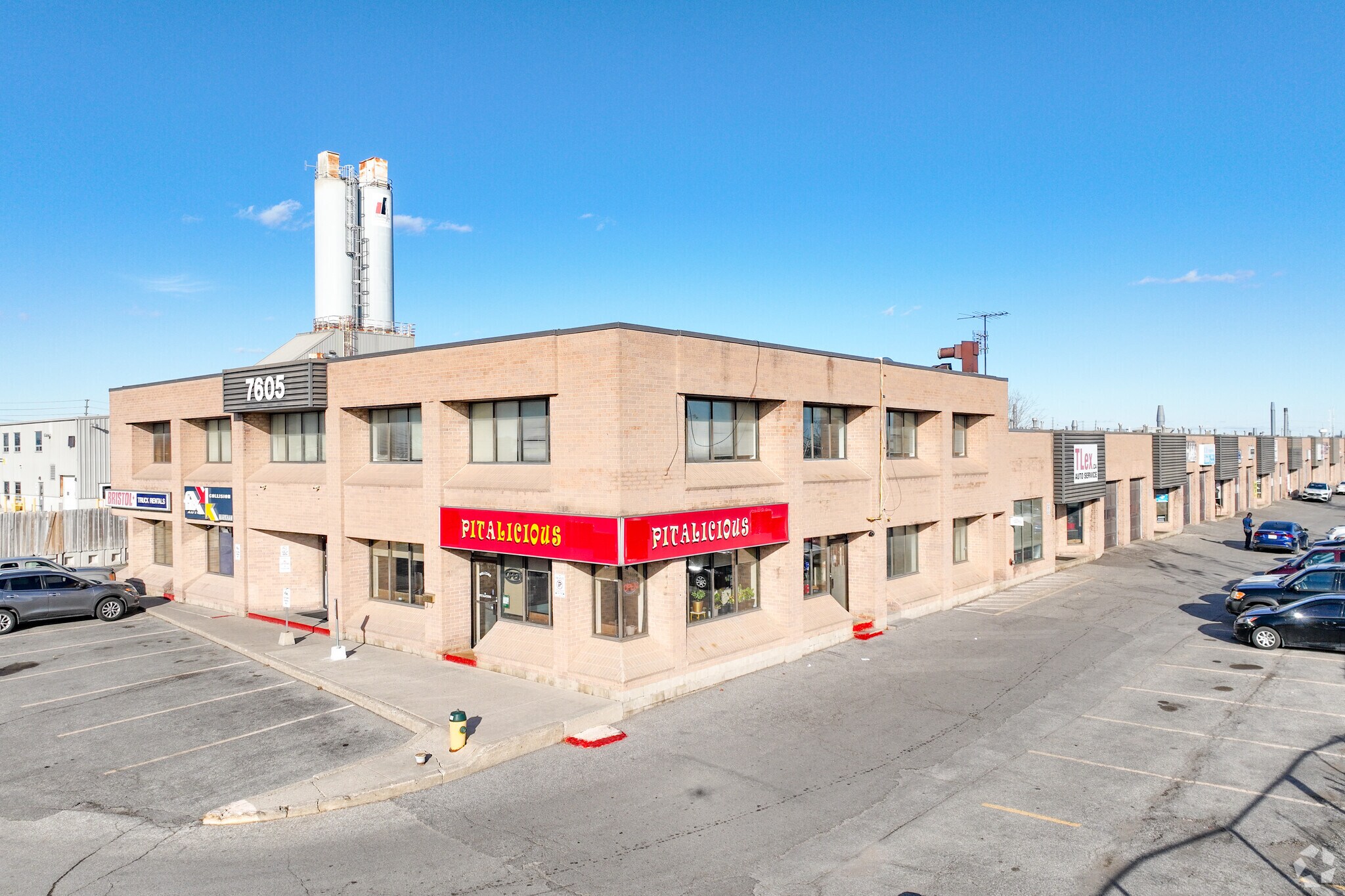 7605 Woodbine Ave, Markham, ON à vendre Photo principale- Image 1 de 1