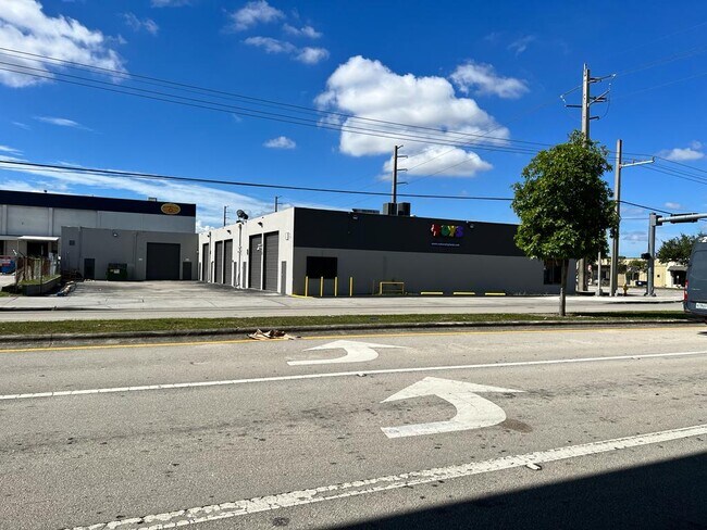 More details for 2441-2481 NW 72nd Ave, Miami, FL - Flex for Lease