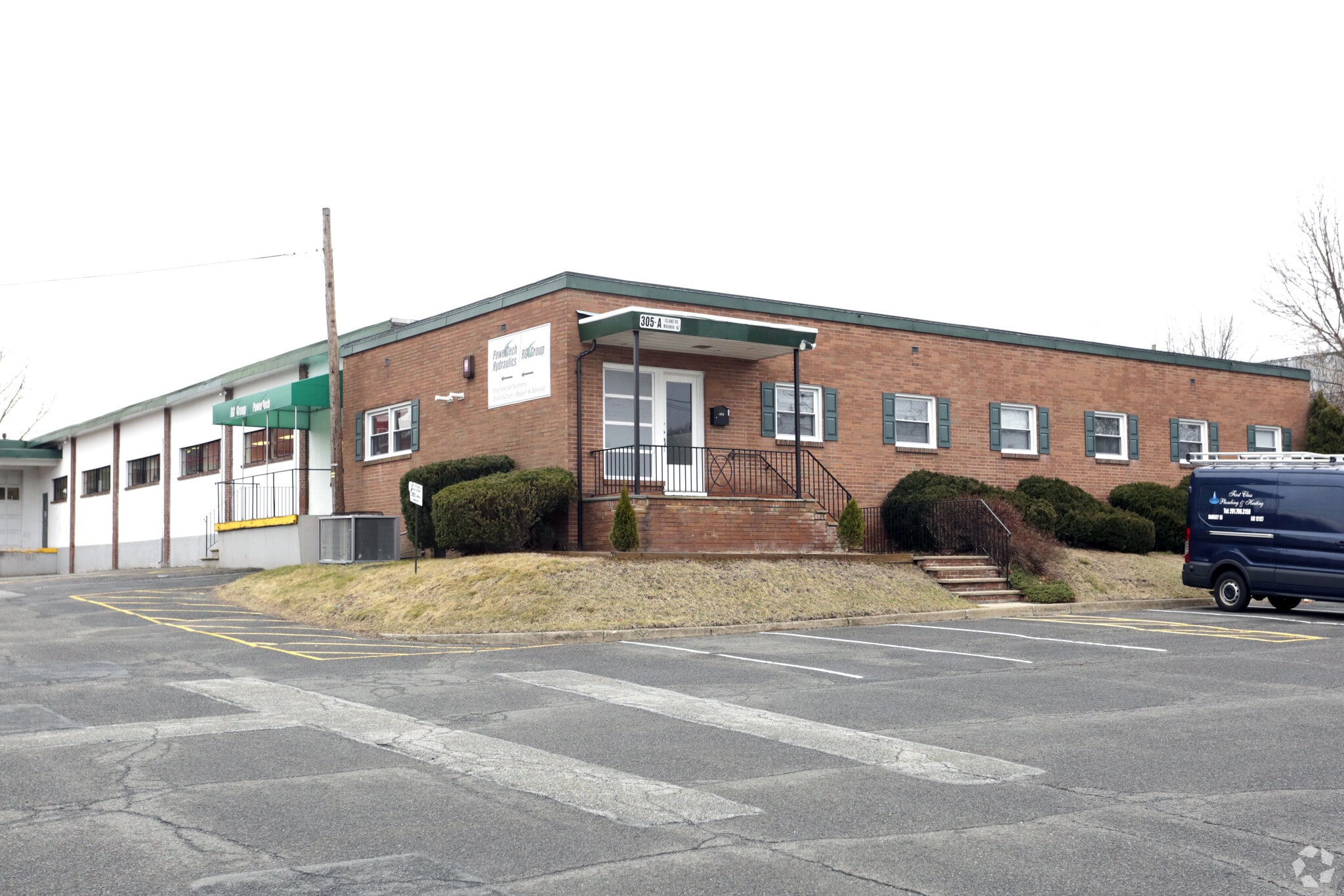 305 Island Rd, Mahwah, NJ for lease Primary Photo- Image 1 of 4