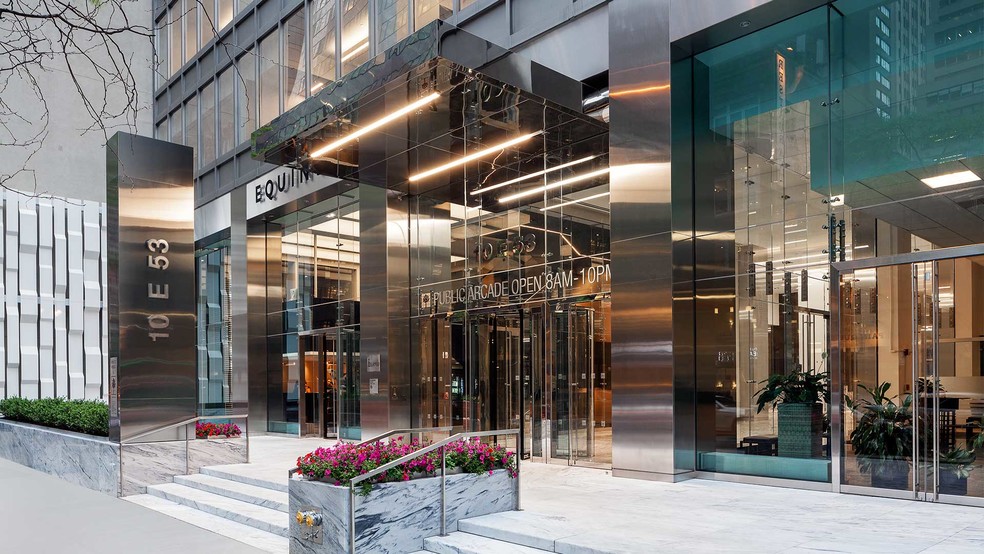 10 E 53rd St, New York, NY à louer - Photo du bâtiment - Image 2 de 11