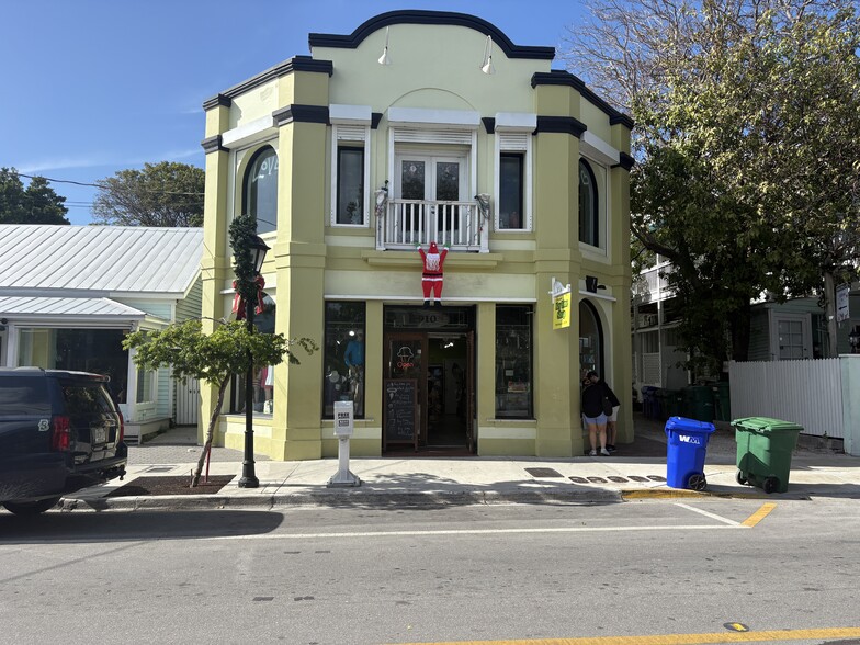 910-914 Duval St, Key West, FL à louer - Photo du bâtiment - Image 1 de 2