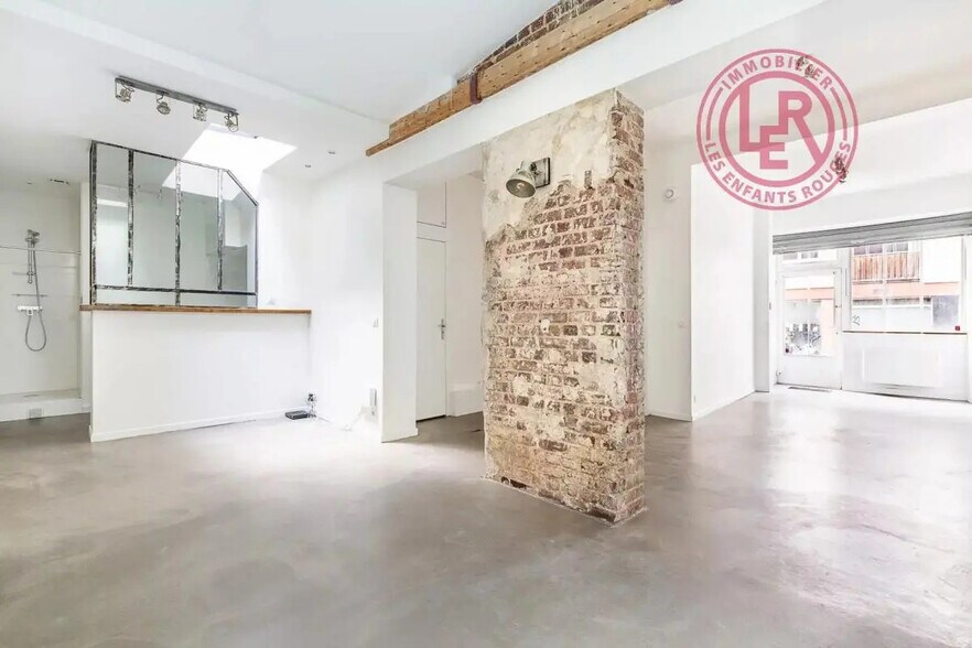 Retail in Paris for sale - Interior Photo - Image 2 of 9