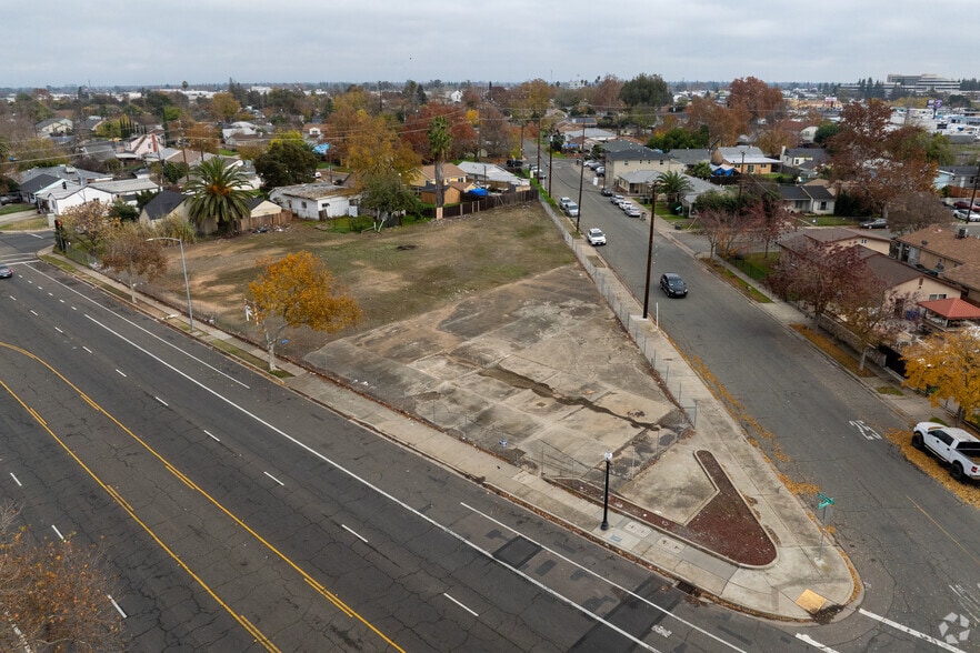 2546 Del Paso, Sacramento, CA for sale - Primary Photo - Image 2 of 3