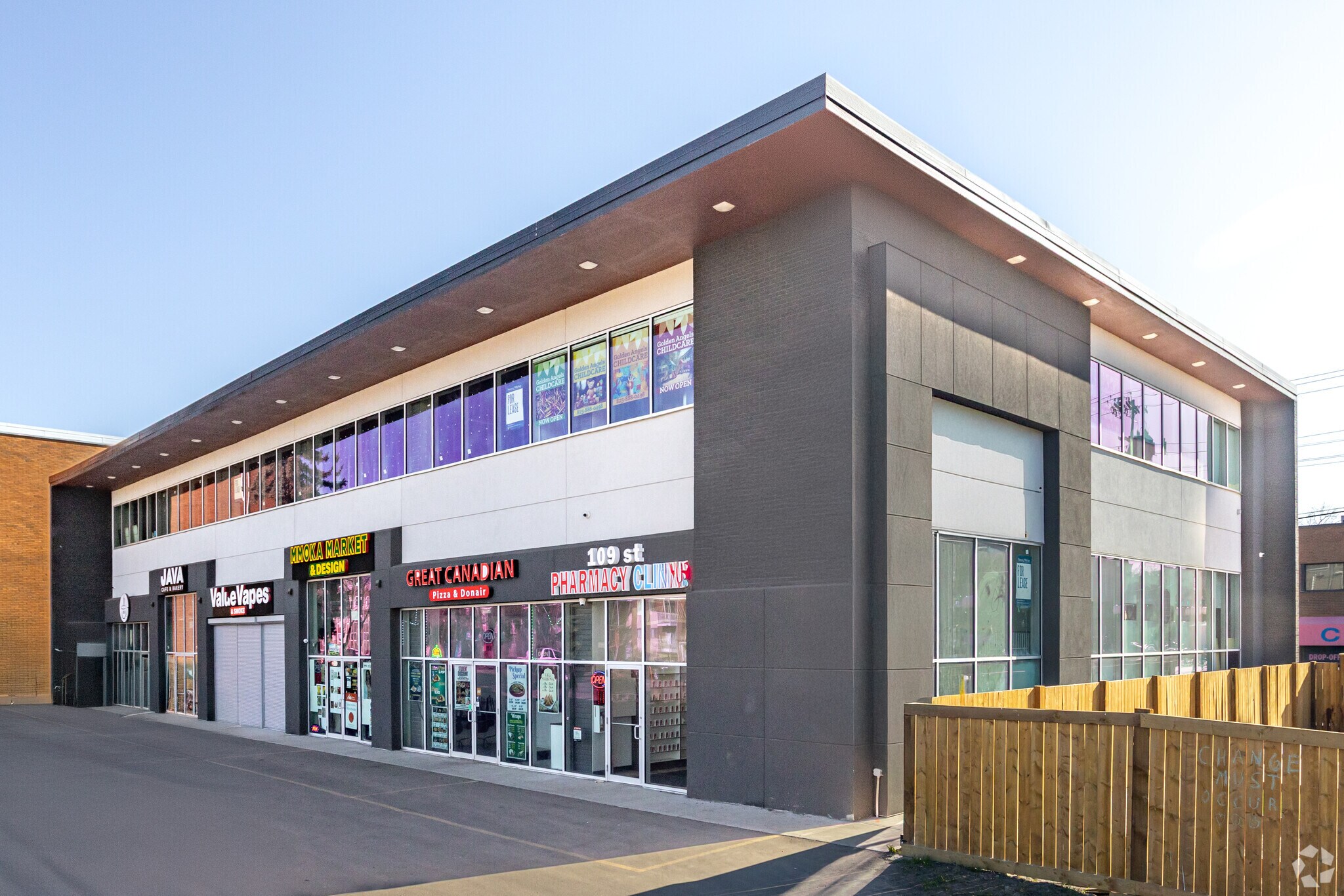 10703 109th St NW, Edmonton, AB à vendre Photo principale- Image 1 de 1