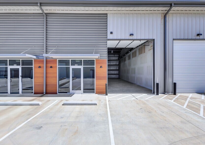 312-332 Eldorado Pky, McKinney, TX à vendre - Photo du bâtiment - Image 2 de 16