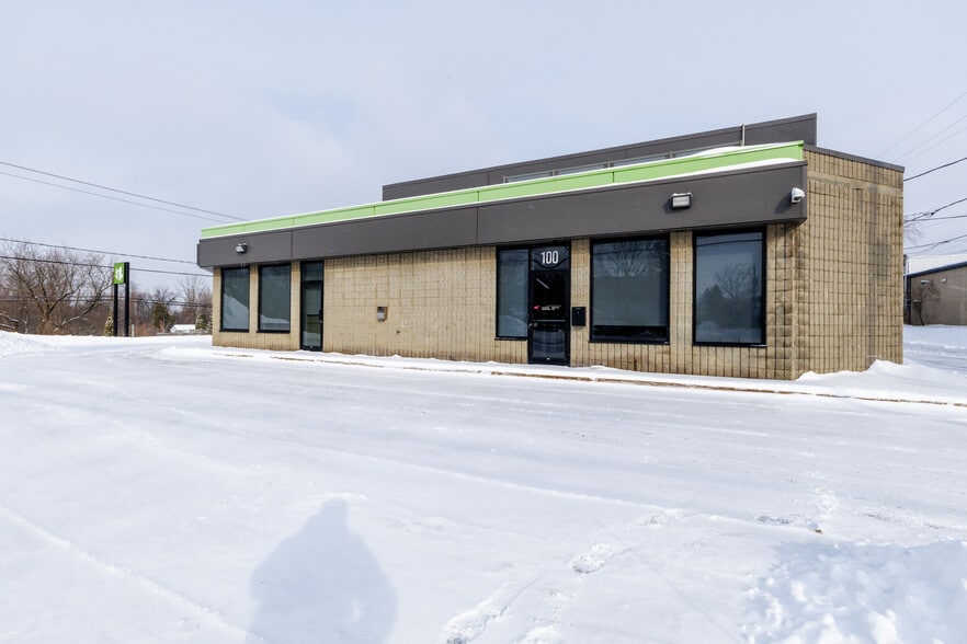100 Boul Ford, Châteauguay, QC for sale - Building Photo - Image 2 of 8
