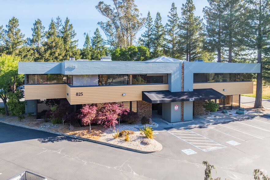825 Gravenstein Hwy N, Sebastopol, CA for lease - Building Photo - Image 1 of 15