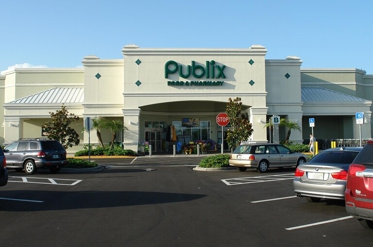 13435 McCall Rd, Port Charlotte, FL à louer - Photo du bâtiment - Image 3 de 8