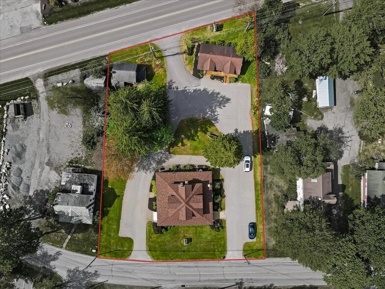 5119 Pocono Crest Rd, Pocono Pines, PA for sale - Building Photo - Image 2 of 5