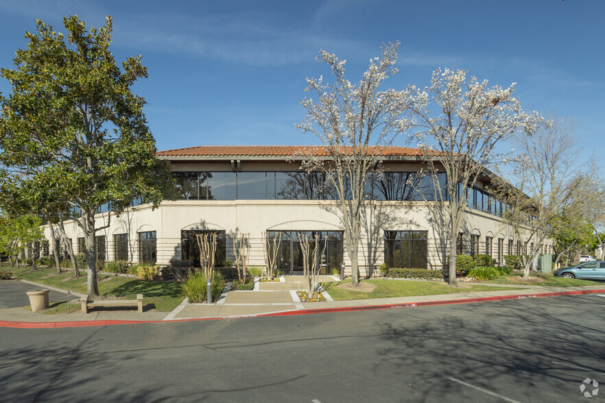 295 Parkshore Dr, Folsom, CA for sale - Primary Photo - Image 1 of 1