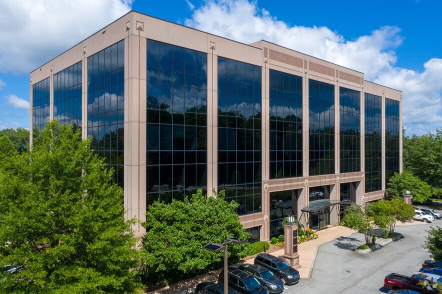 50 Glenlake Pky NE, Atlanta, GA à louer - Photo du bâtiment - Image 3 de 17