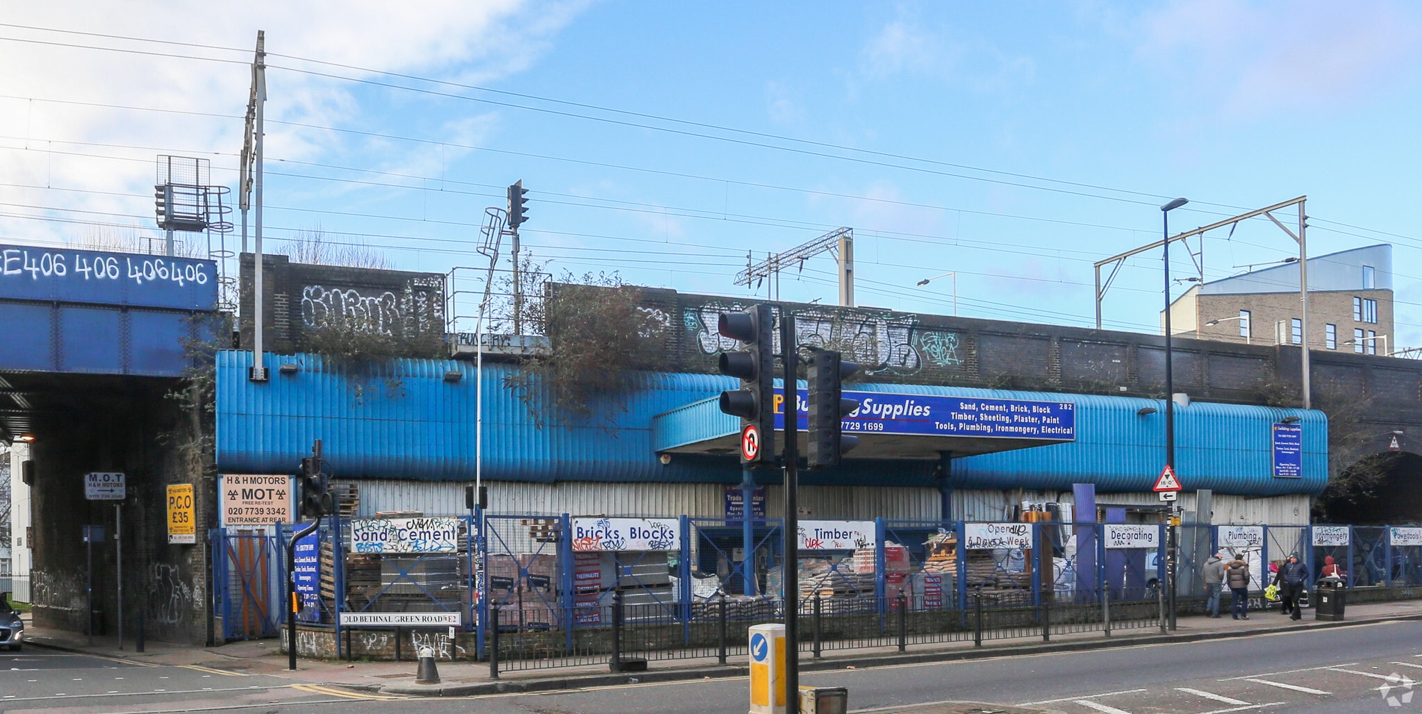 Cambridge Heath Rd, London for lease Primary Photo- Image 1 of 32