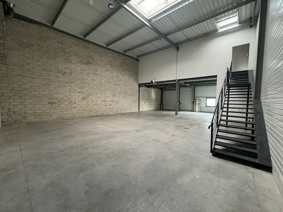 Flex in Aulnay-sous-Bois for lease Interior Photo- Image 1 of 8