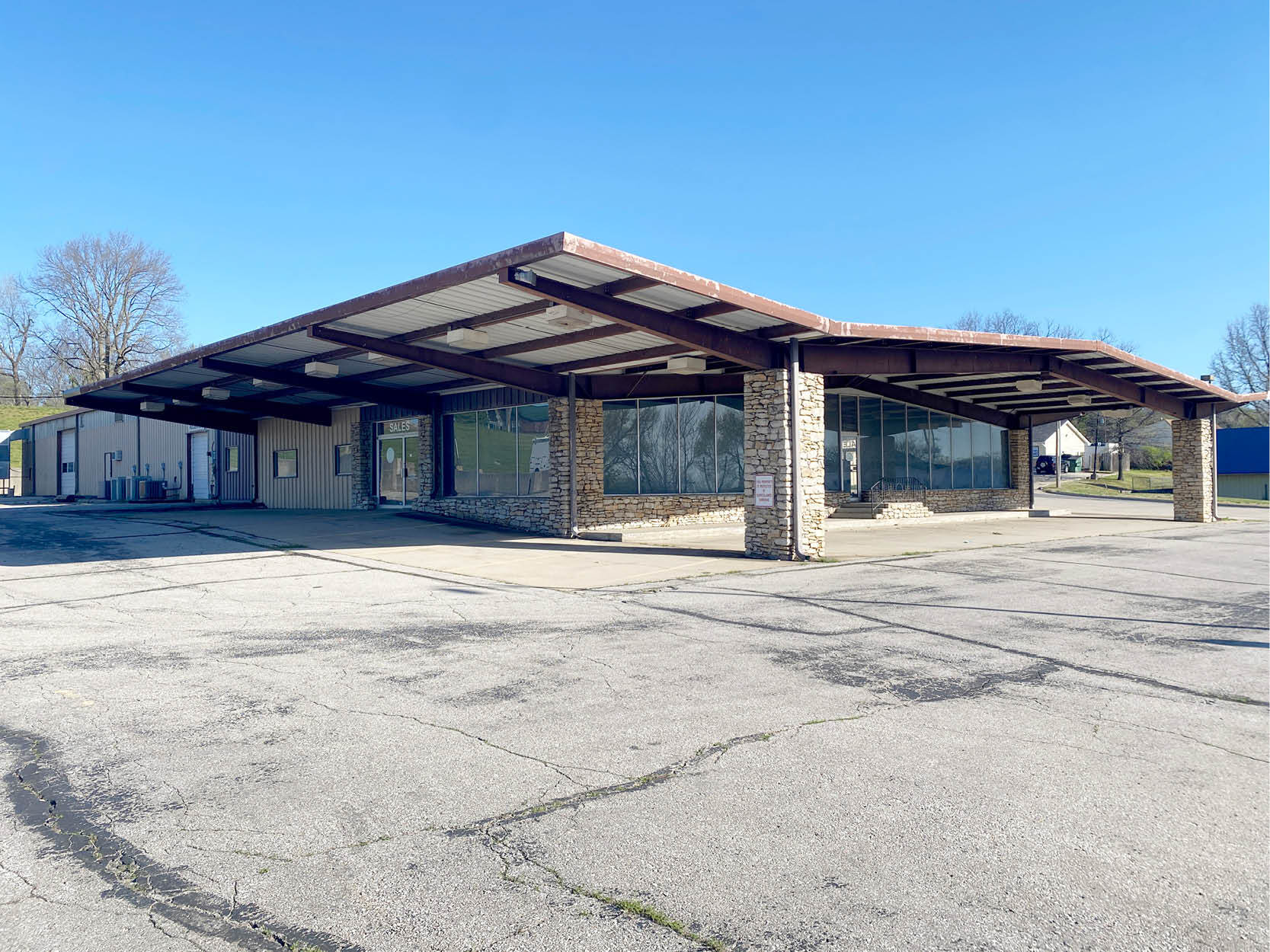 313 E Front St, Bonner Springs, KS for sale Building Photo- Image 1 of 1