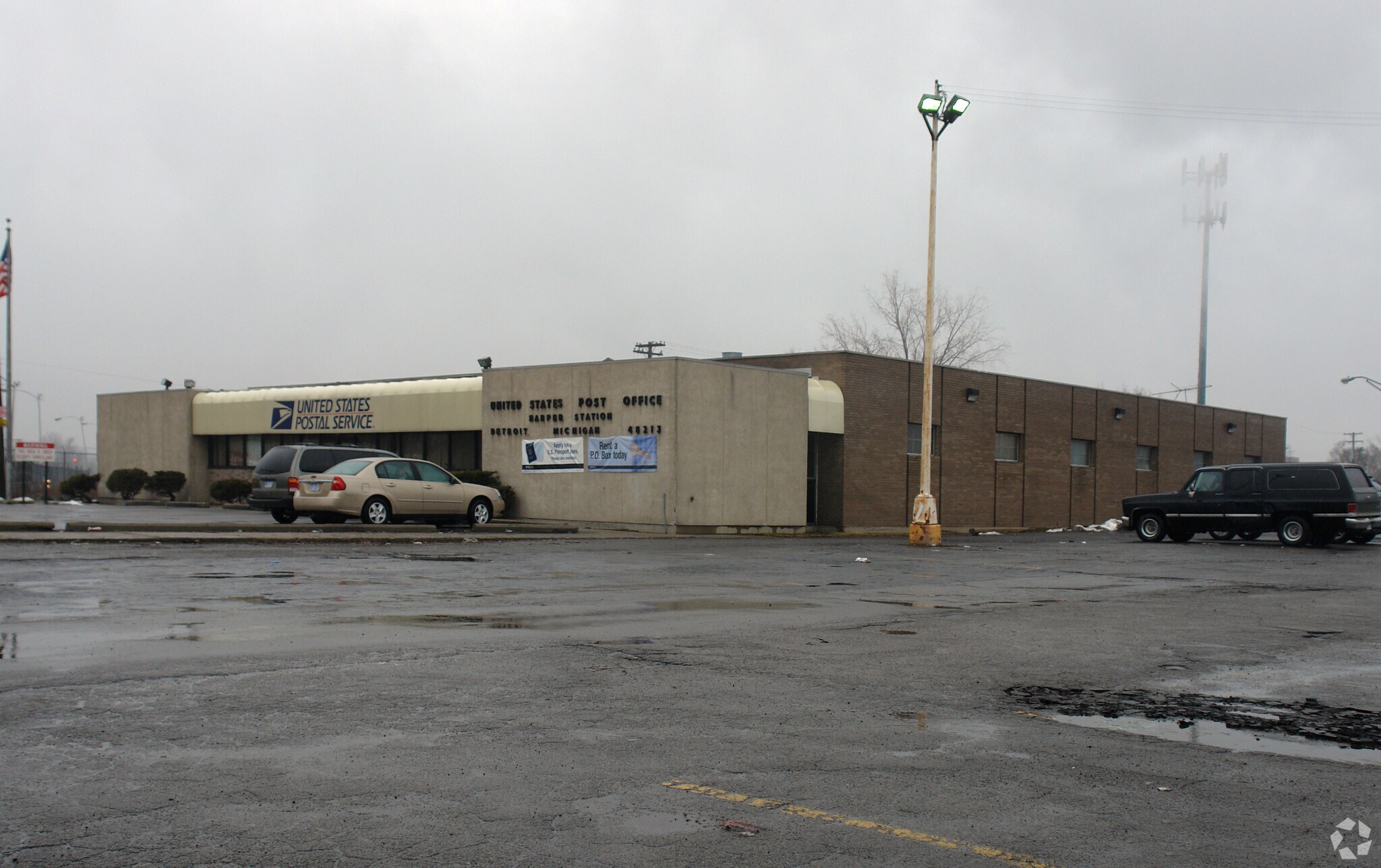 10254 Gratiot Ave, Detroit, MI à louer Photo principale- Image 1 de 3