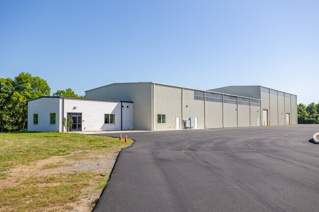 More details for 1050 Cairo Rd, Gallatin, TN - Industrial for Lease
