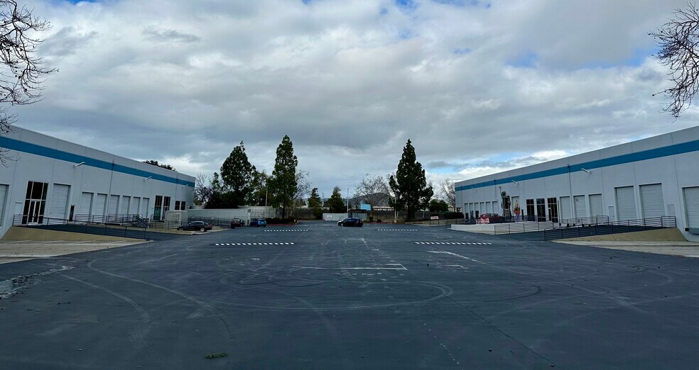 6474 Patterson Pass Rd, Livermore, CA à louer - Photo du bâtiment - Image 3 de 12