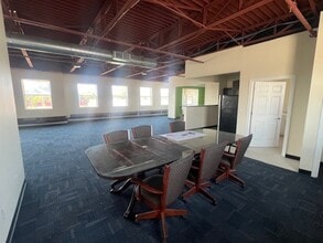 18222 Lanken Ave, Cleveland, OH for lease Interior Photo- Image 2 of 4