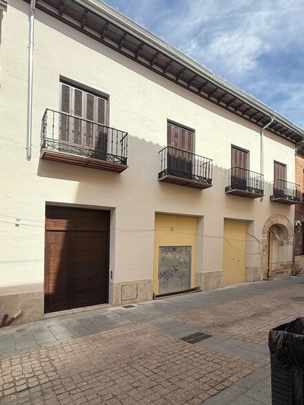 Retail in Alcalá de Henares, Madrid for lease - Building Photo - Image 2 of 4