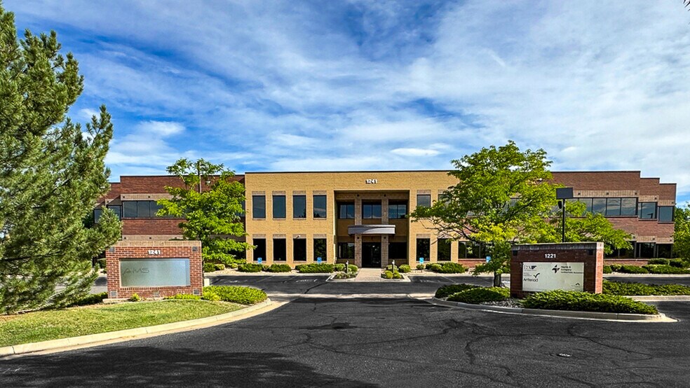 1241 W Mineral Ave, Littleton, CO à louer - Photo du bâtiment - Image 1 de 22