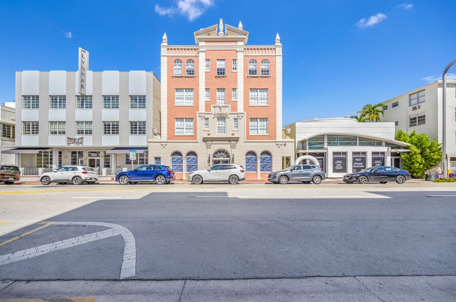727 Collins Ave, Miami Beach, FL for sale - Building Photo - Image 2 of 35