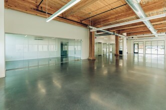 240 SE Clay St, Portland, OR for lease Interior Photo- Image 2 of 6