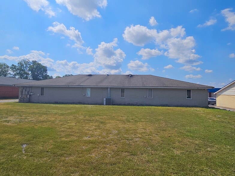 702 Arcadia Cir NW, Huntsville, AL for sale - Building Photo - Image 2 of 13