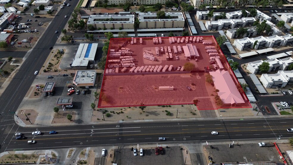 1939 W Cactus Rd, Phoenix, AZ à louer - Photo du bâtiment - Image 3 de 7