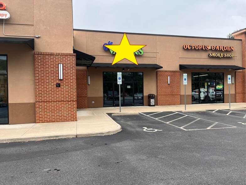 58 Weaver Village Way, Weaverville, NC for lease - Building Photo - Image 1 of 38