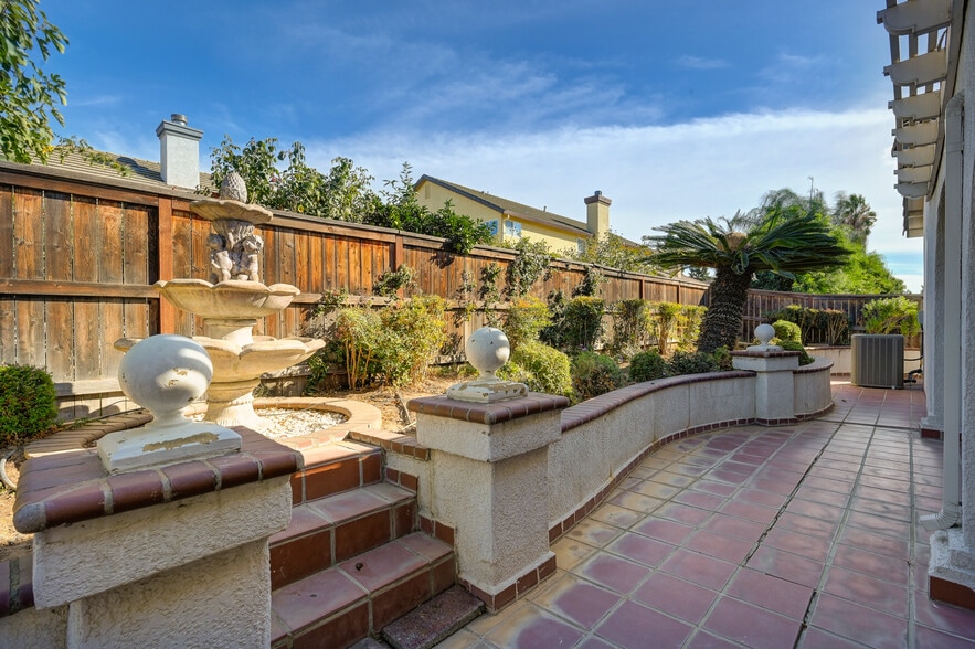 9473 Heathman Way, Elk Grove, CA for sale - Building Photo - Image 2 of 44