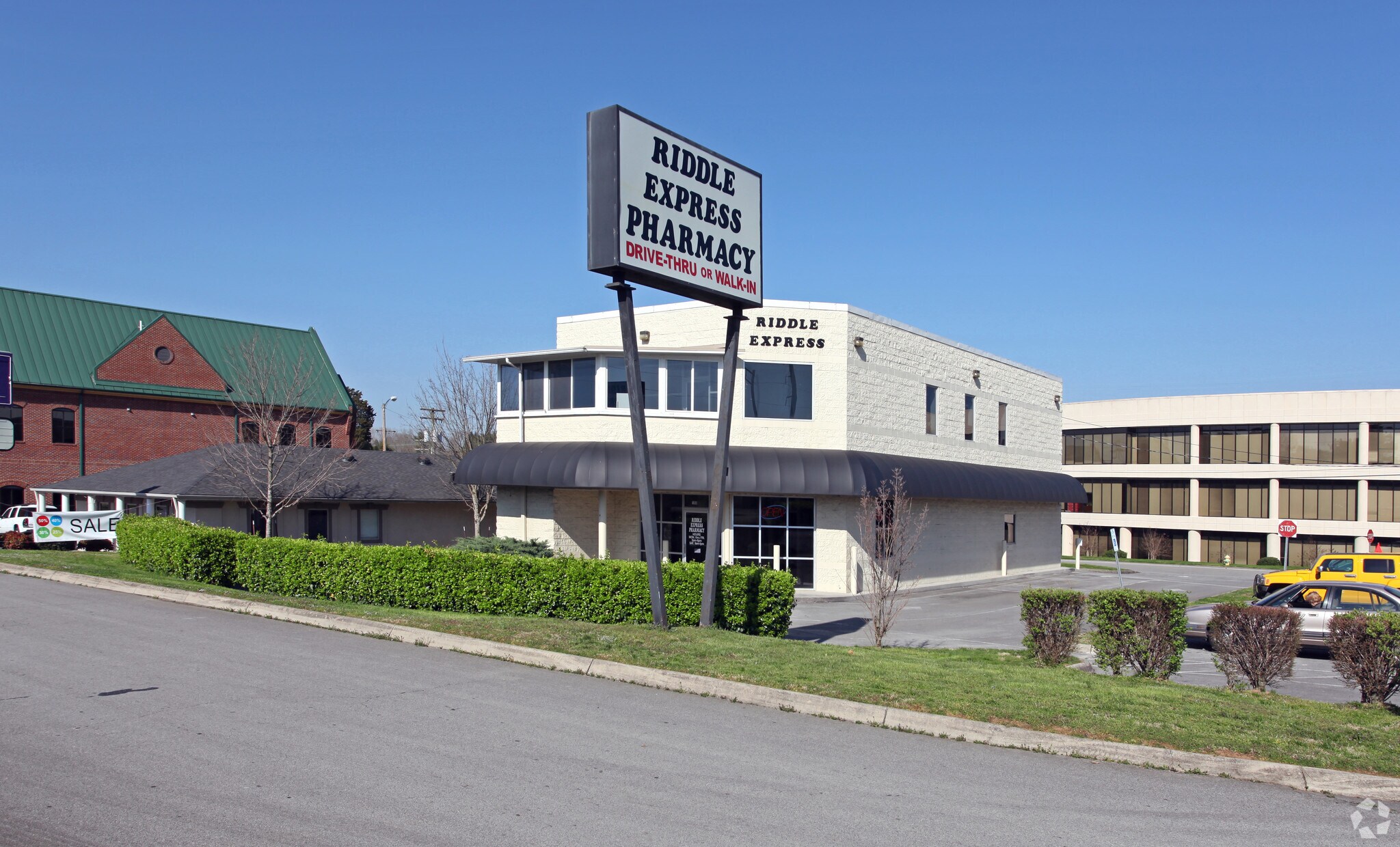 1050 Oak Ridge Tpke, Oak Ridge, TN for lease Primary Photo- Image 1 of 21