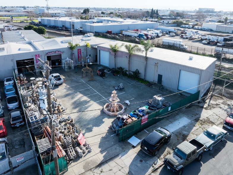 563 Harlan St, San Leandro, CA à louer - Photo du bâtiment - Image 2 de 8