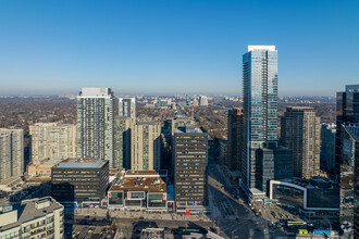 2 Sheppard Ave E, Toronto, ON - Aérien  Vue de la carte