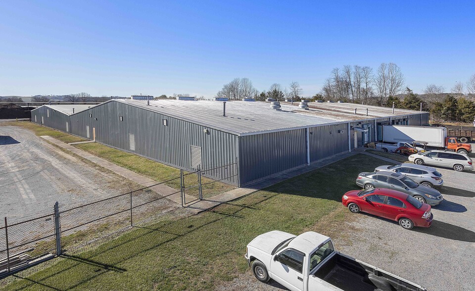 615 Industrial Park Rd, New Tazewell, TN à louer - Photo du b timent - Image 3 de 78