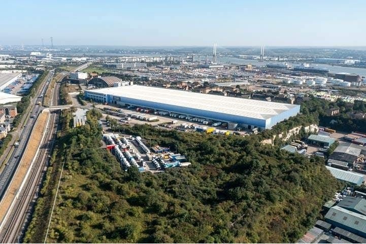 Purfleet Byp, Purfleet for lease - Building Photo - Image 2 of 4