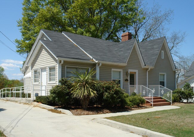 More details for 449 S Hill St, Buford, GA - Office for Sale